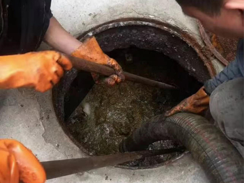 青原清理化粪池时如何避免沼气的危害?